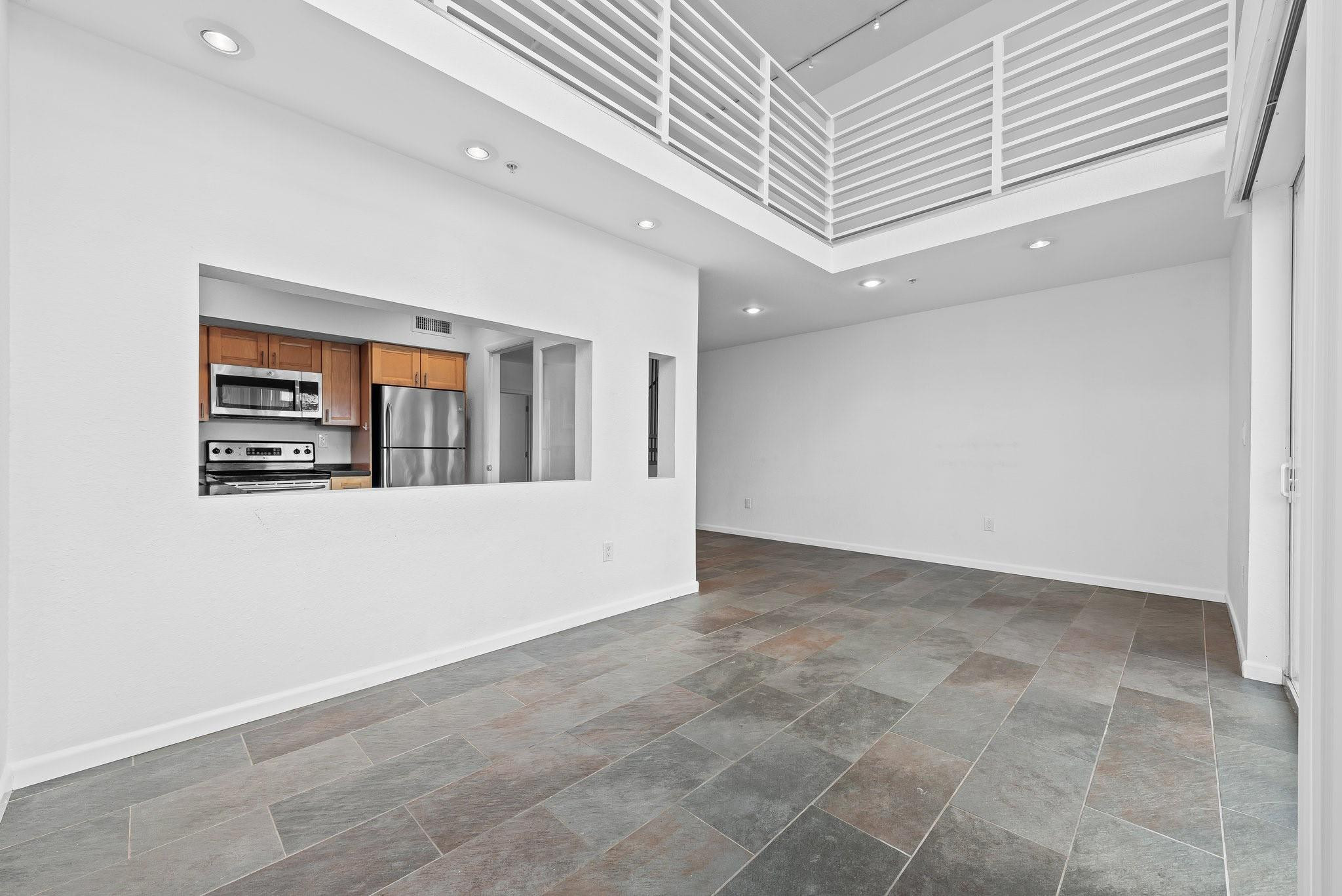 DOCKSIDE LOFTS CONDO - Residential Lease