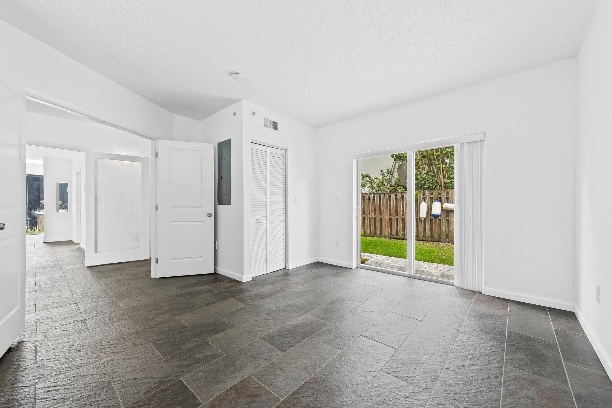 DOCKSIDE LOFTS CONDO - Residential Lease