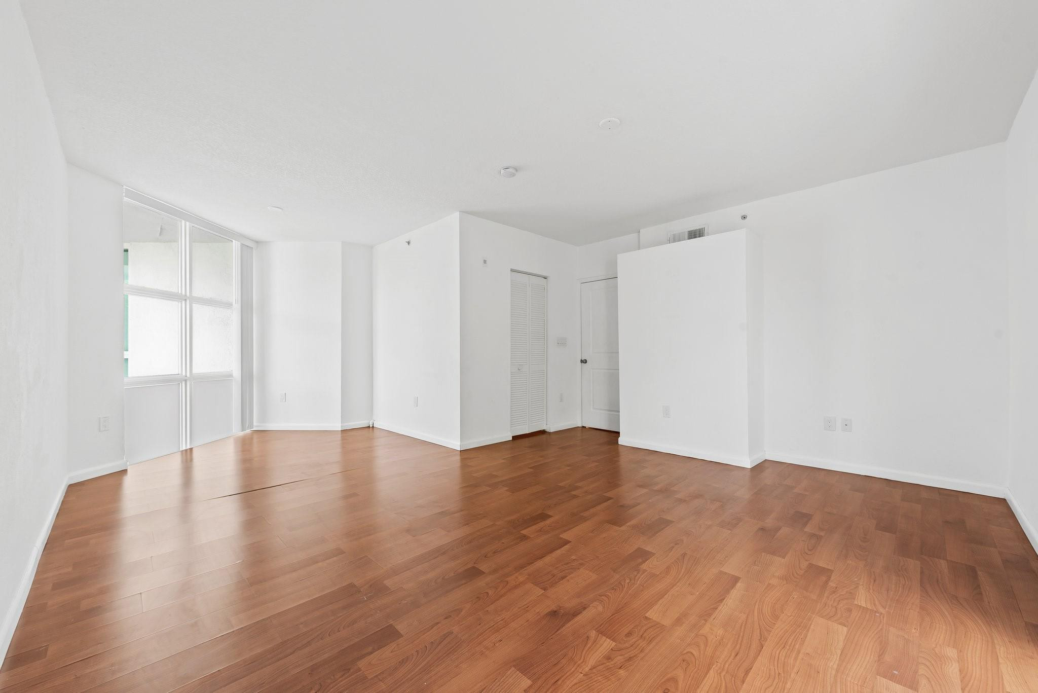 DOCKSIDE LOFTS CONDO - Residential Lease