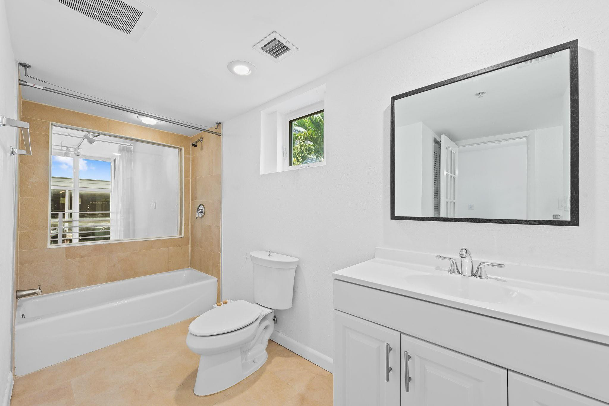 DOCKSIDE LOFTS CONDO - Residential Lease