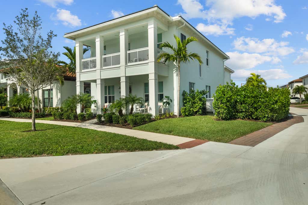 Photo of 13545 Machiavelli Way, Palm Beach Gardens, FL 33418 (MLS # R10950882)