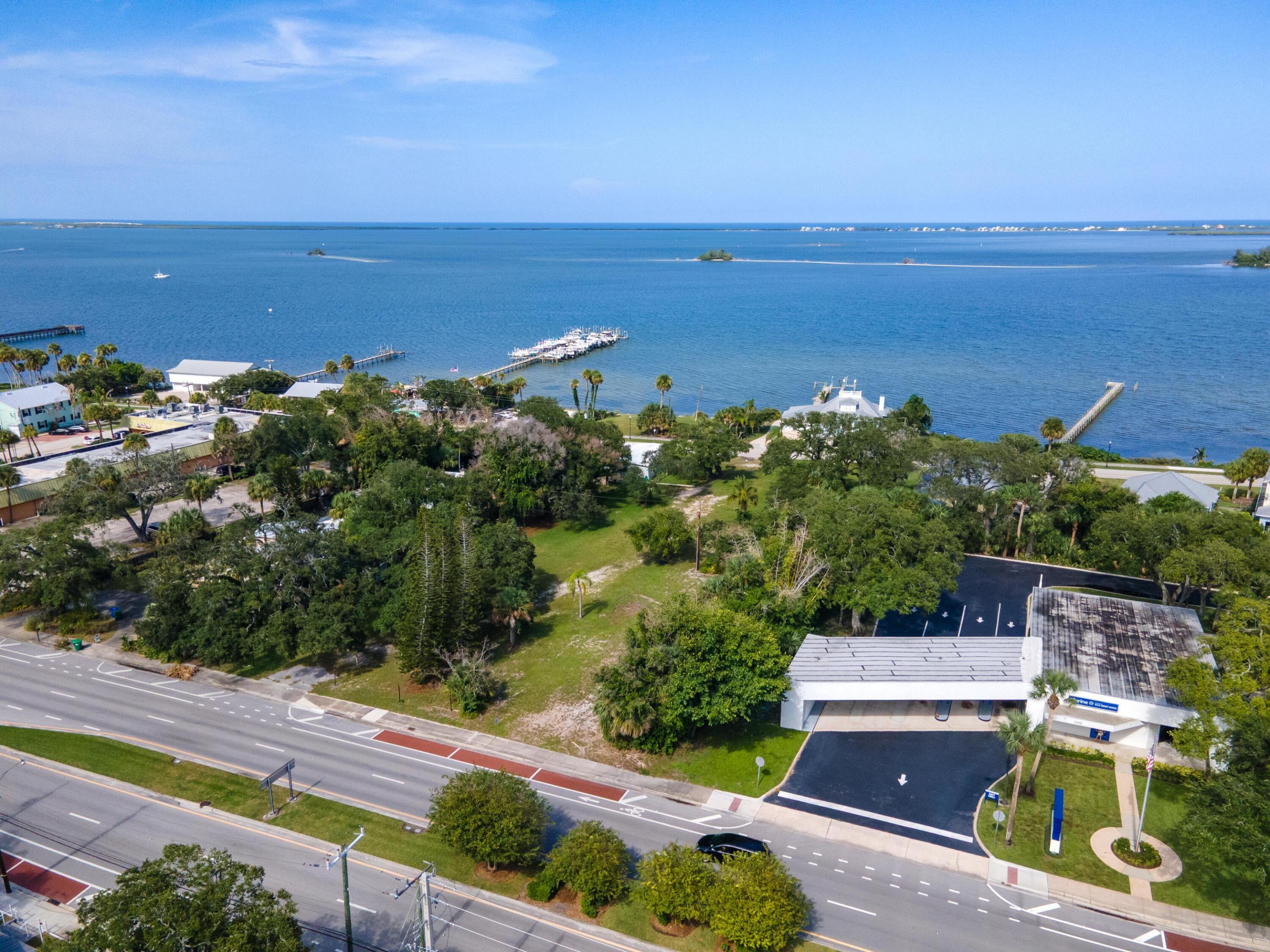 1026 INDIAN RIVER Drive