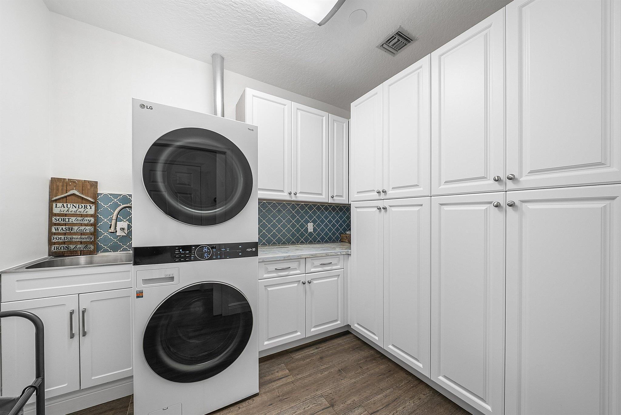 HOMELAND - Residential