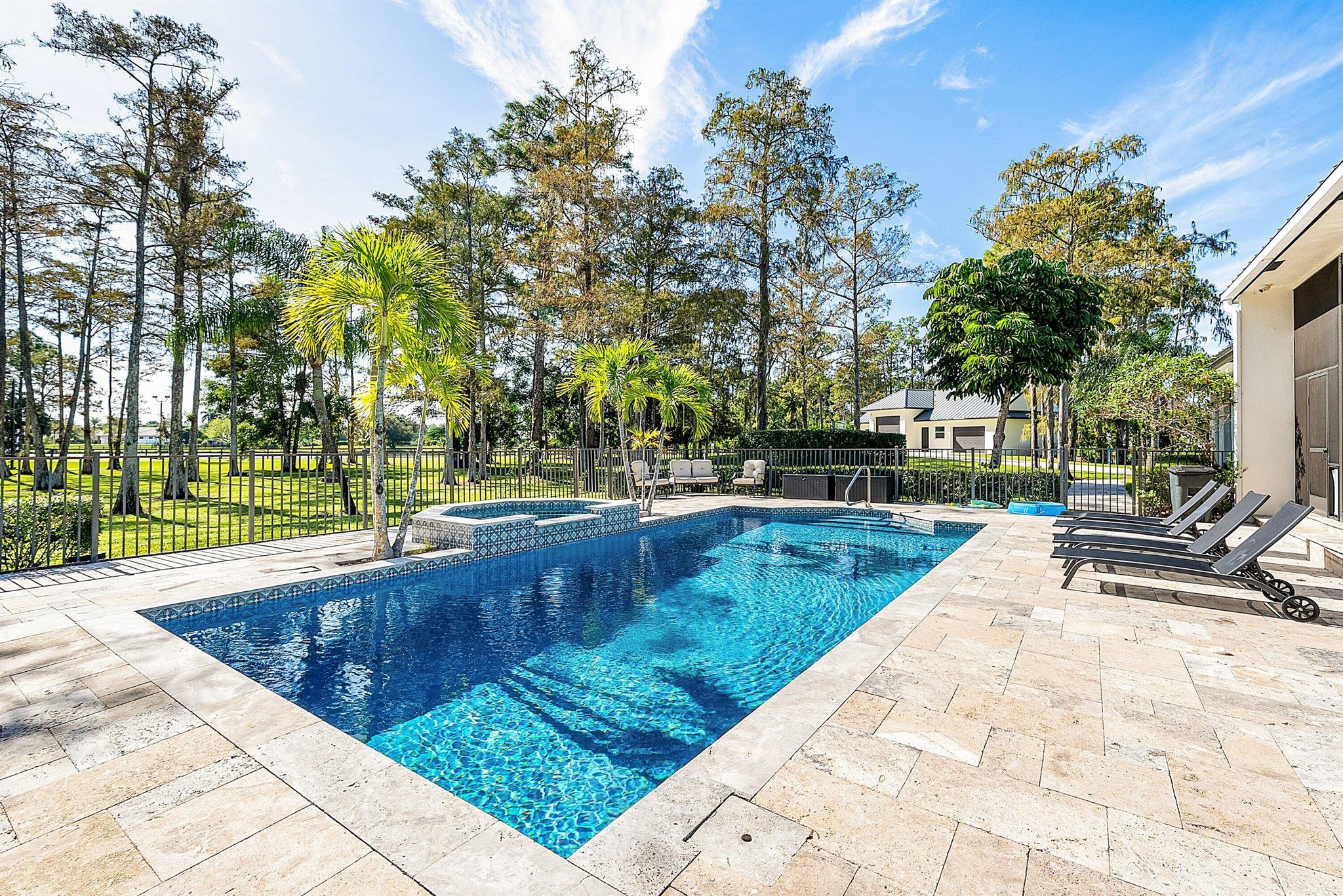 HOMELAND - Residential