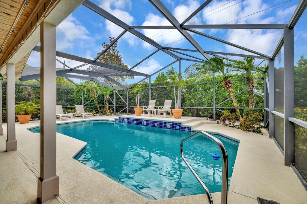 Photo of 519 SE Brookside Terrace, Port Saint Lucie, FL 34983 (MLS # R11097458)