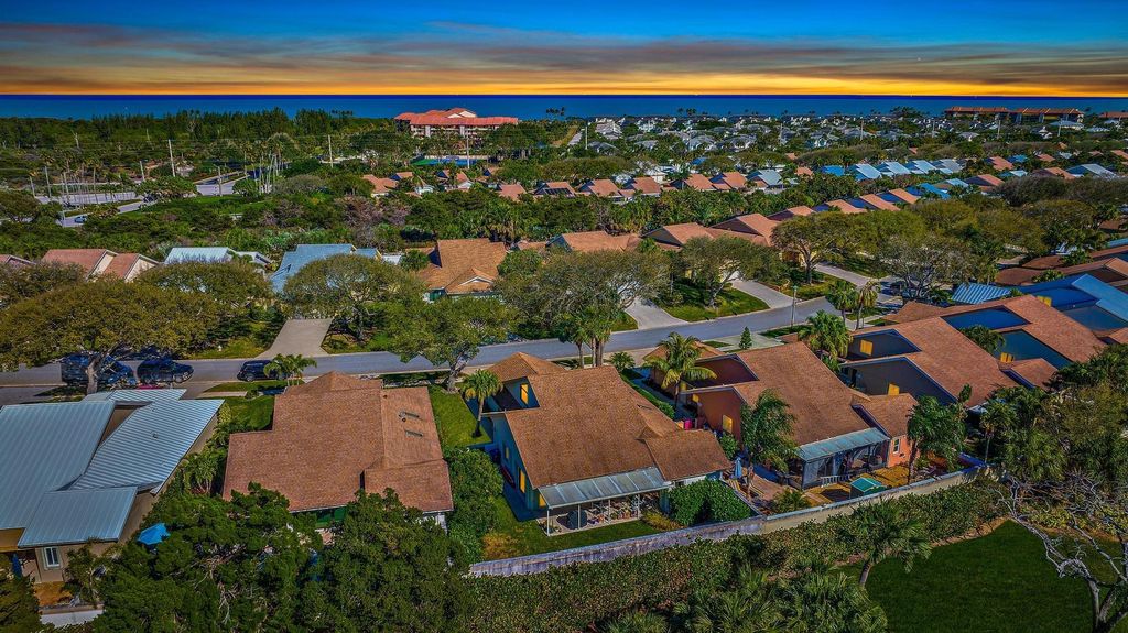 Photo of 246 Ridge Road, Jupiter, FL 33477 (MLS # R10962521)