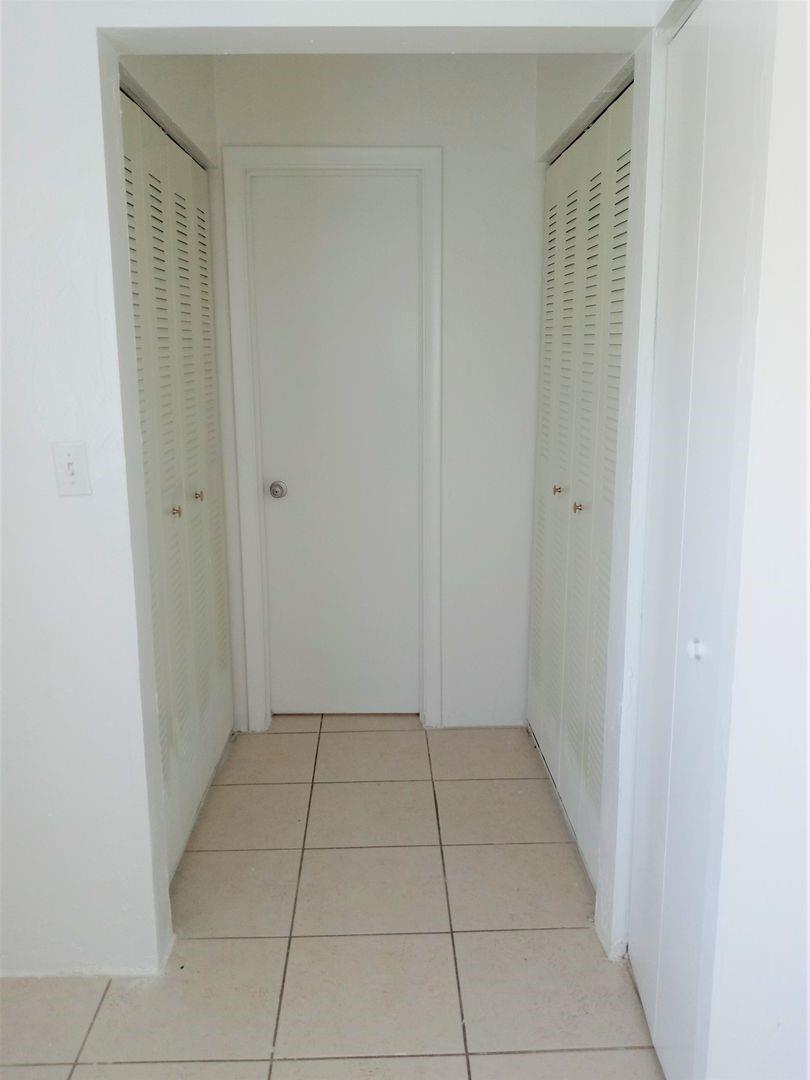 Hollywood Little Ranches - Residential Lease