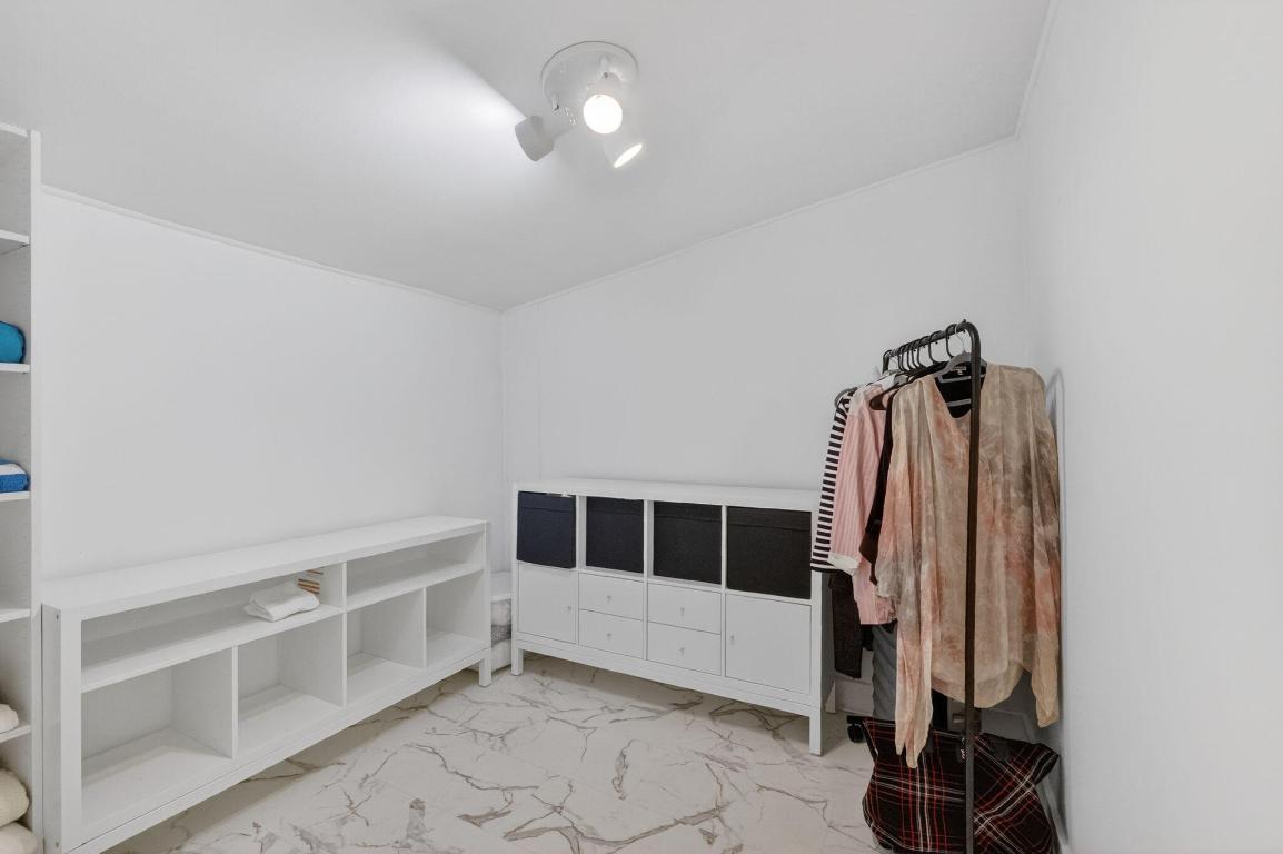 OAKLAND PARK SECOND ADD - Residential