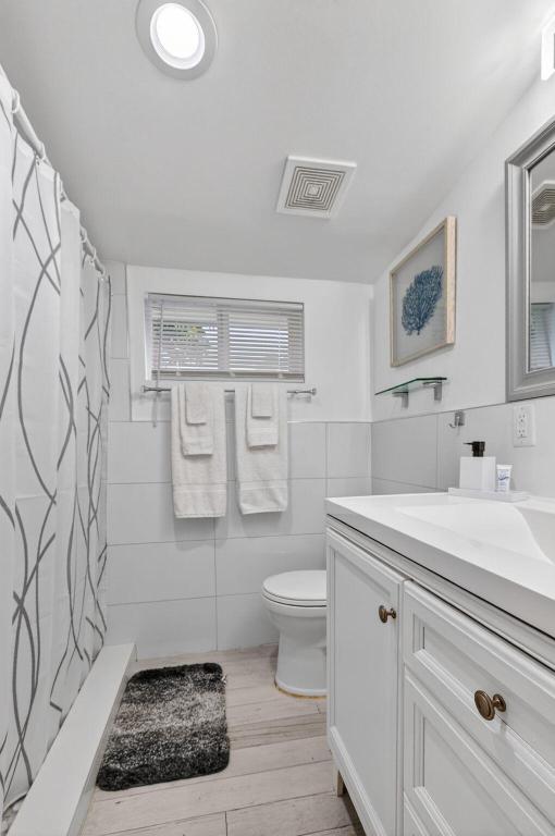 OAKLAND PARK SECOND ADD - Residential