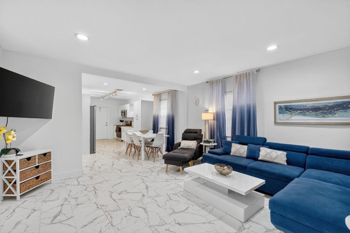 OAKLAND PARK SECOND ADD - Residential