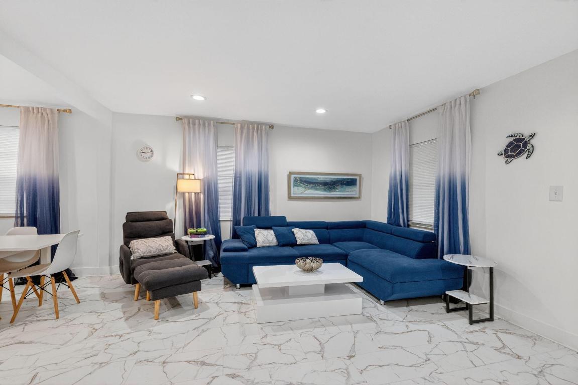 OAKLAND PARK SECOND ADD - Residential