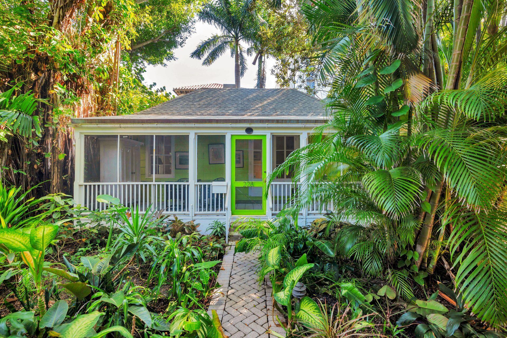 PLAZA PL - Residential