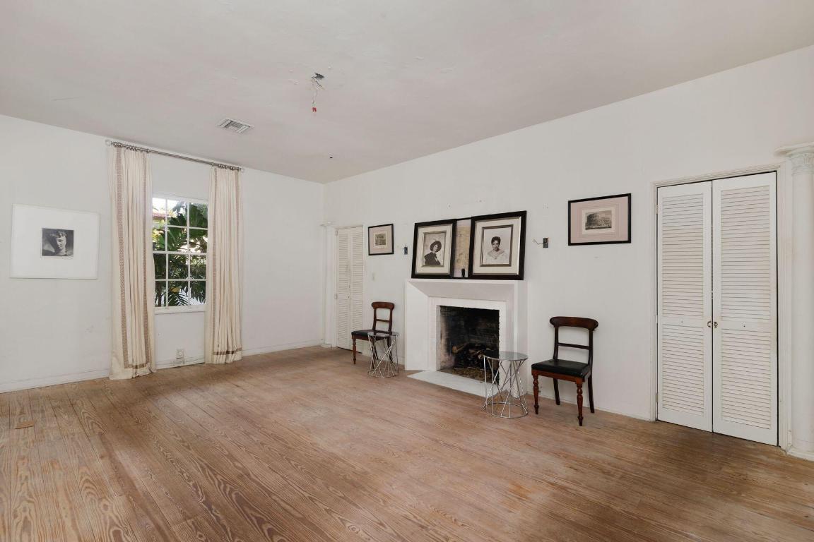 PLAZA PL - Residential