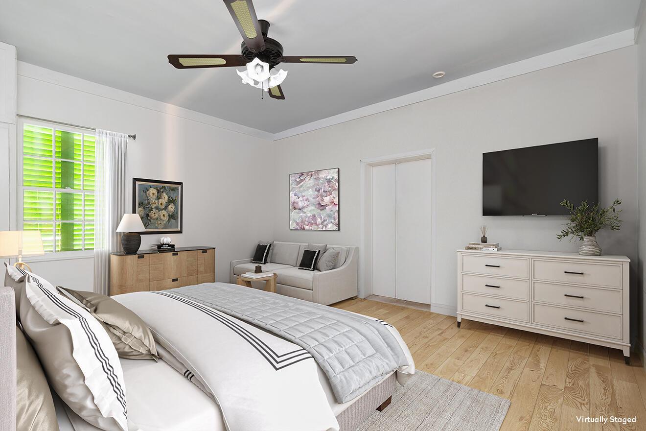 228 Phipps