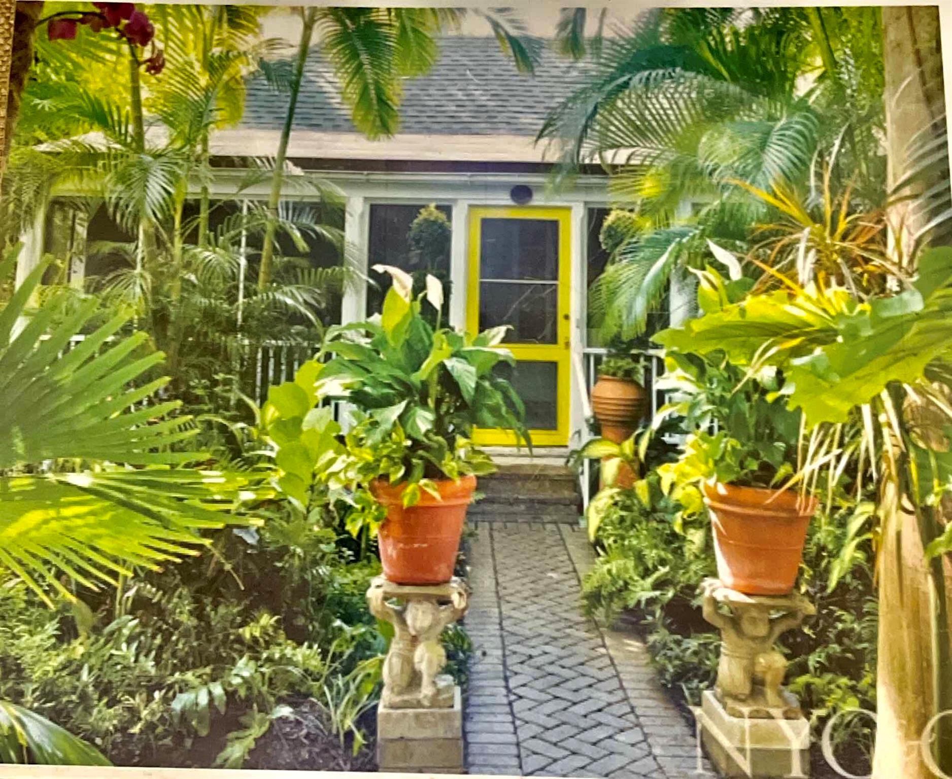 228 Phipps