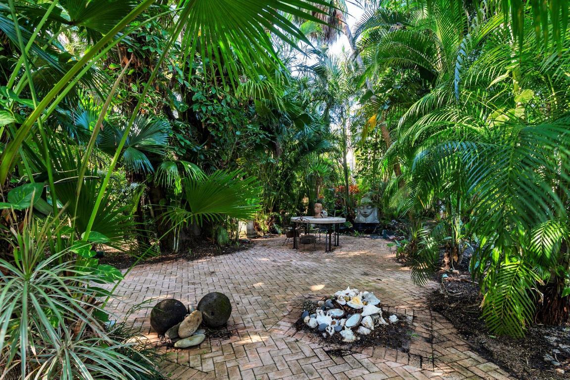 PLAZA PL - Residential