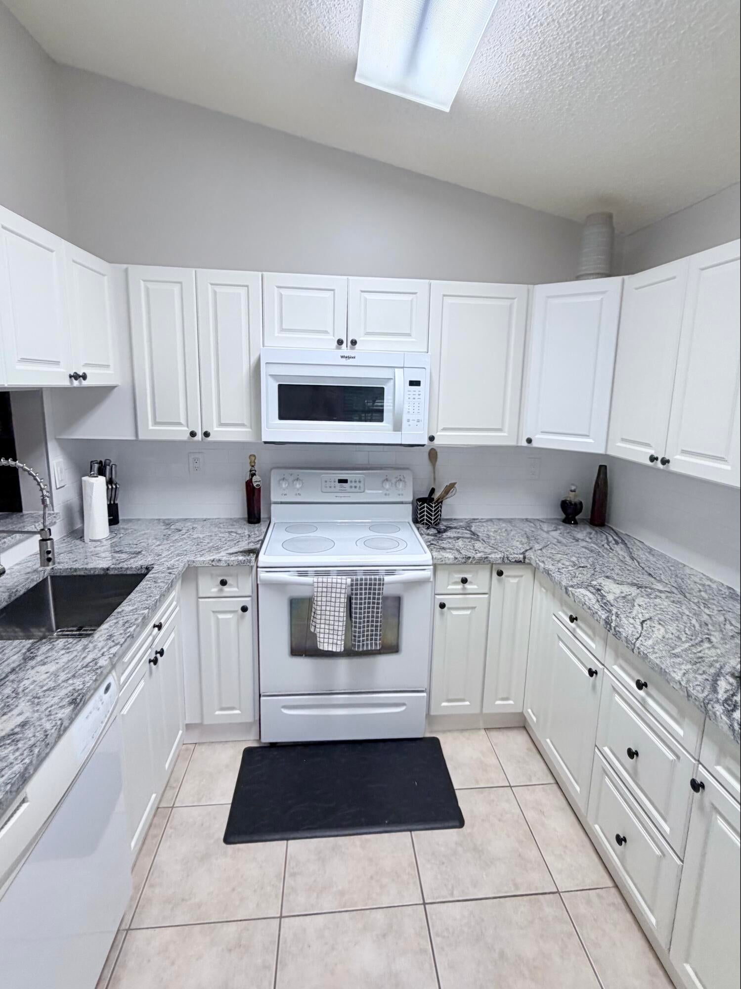 2555 Bedford Mews Drive