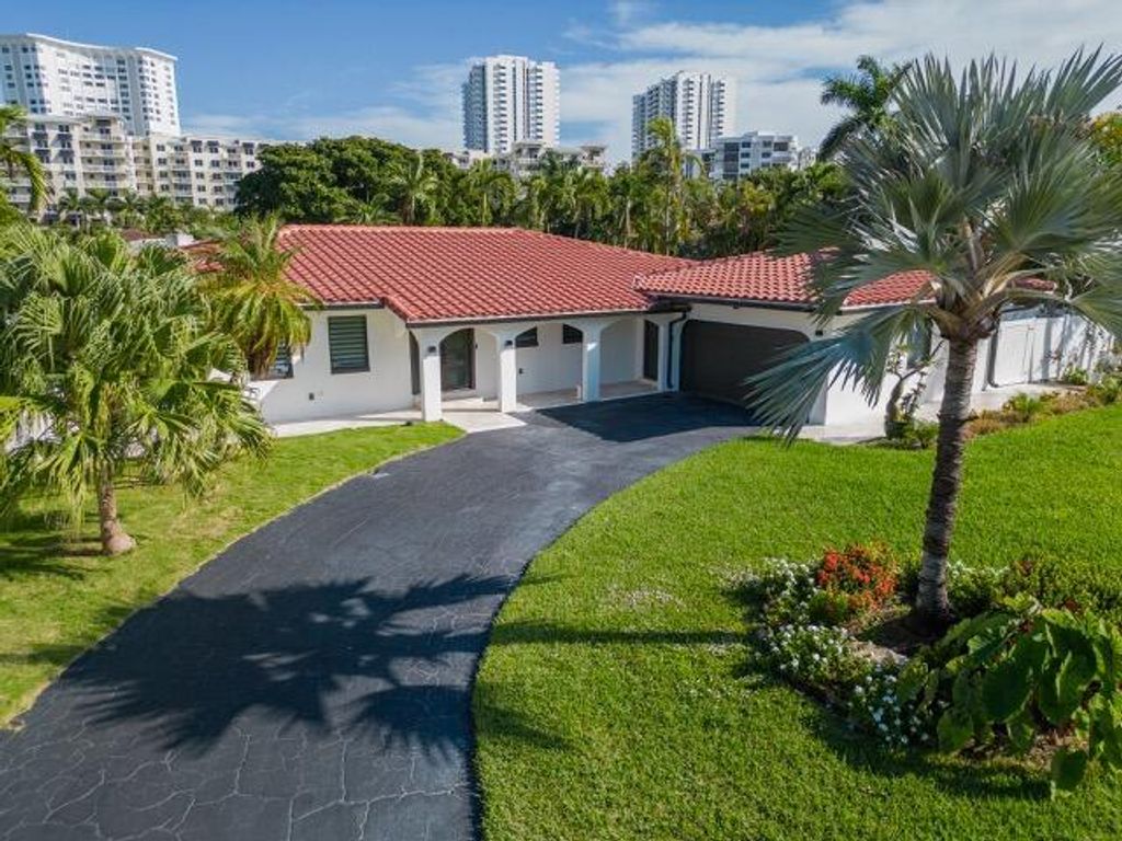 Photo of 1330 W Terra Mar Drive, Pompano Beach, FL 33062 (MLS # R11158334)