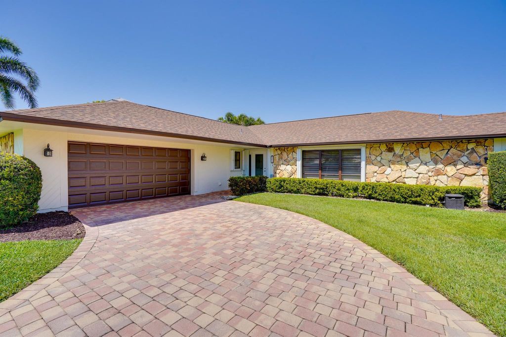 Photo of 272 Bermuda Beach Drive, Fort Pierce, FL 34949 (MLS # R11070847)