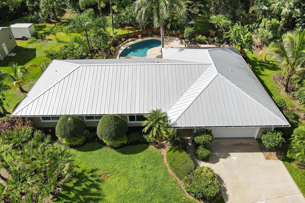 Photo of 2122 SW Perry Terrace, Stuart, FL 34997 (MLS # R10913812)