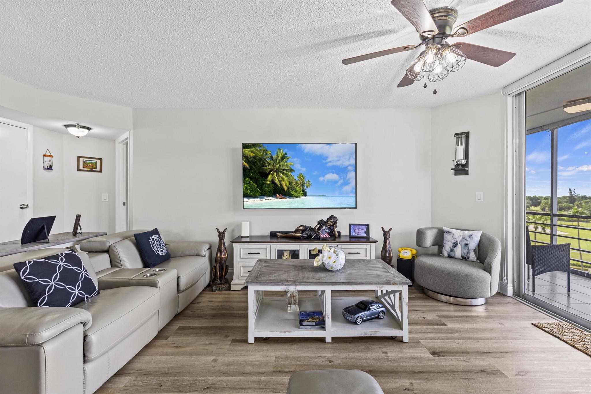 3465 Via Poinciana 606