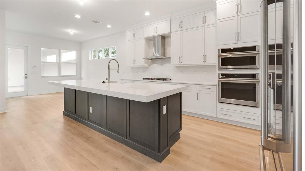 ALTON NEIGHBORHOOD - Residential