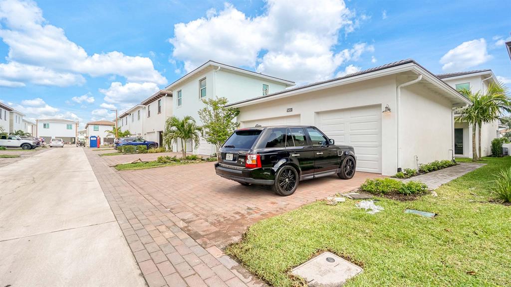 ALTON NEIGHBORHOOD - Residential