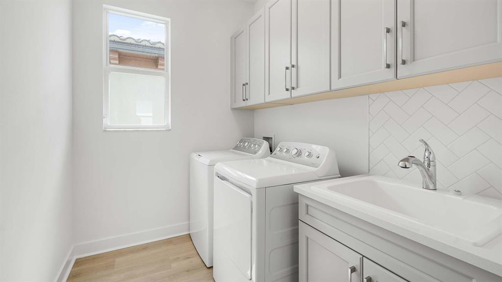 ALTON NEIGHBORHOOD - Residential