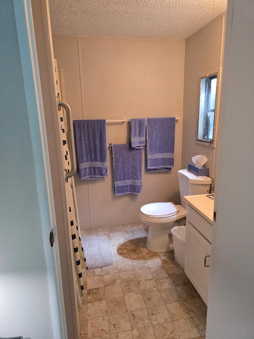 TROPICAL ISLES - Residential