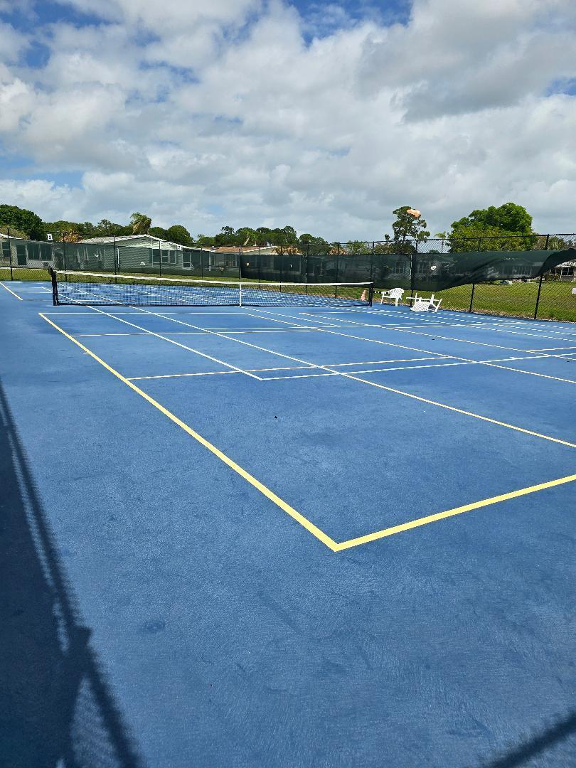 TROPICAL ISLES - Residential