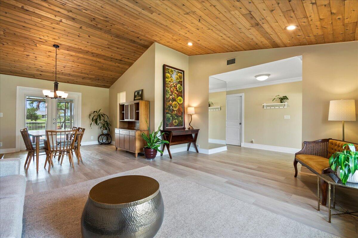 SOUTH SHORE 1 OF WELLINGTON - Residential