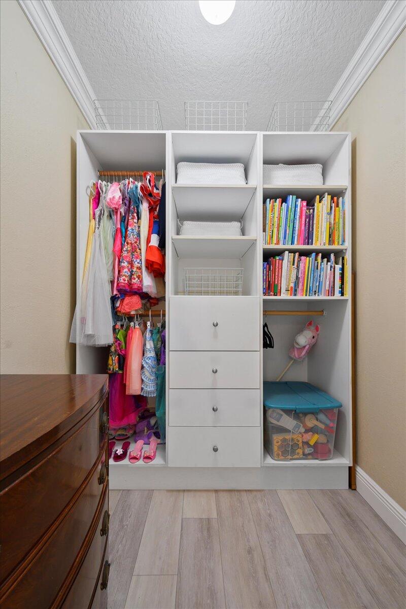 SOUTH SHORE 1 OF WELLINGTON - Residential