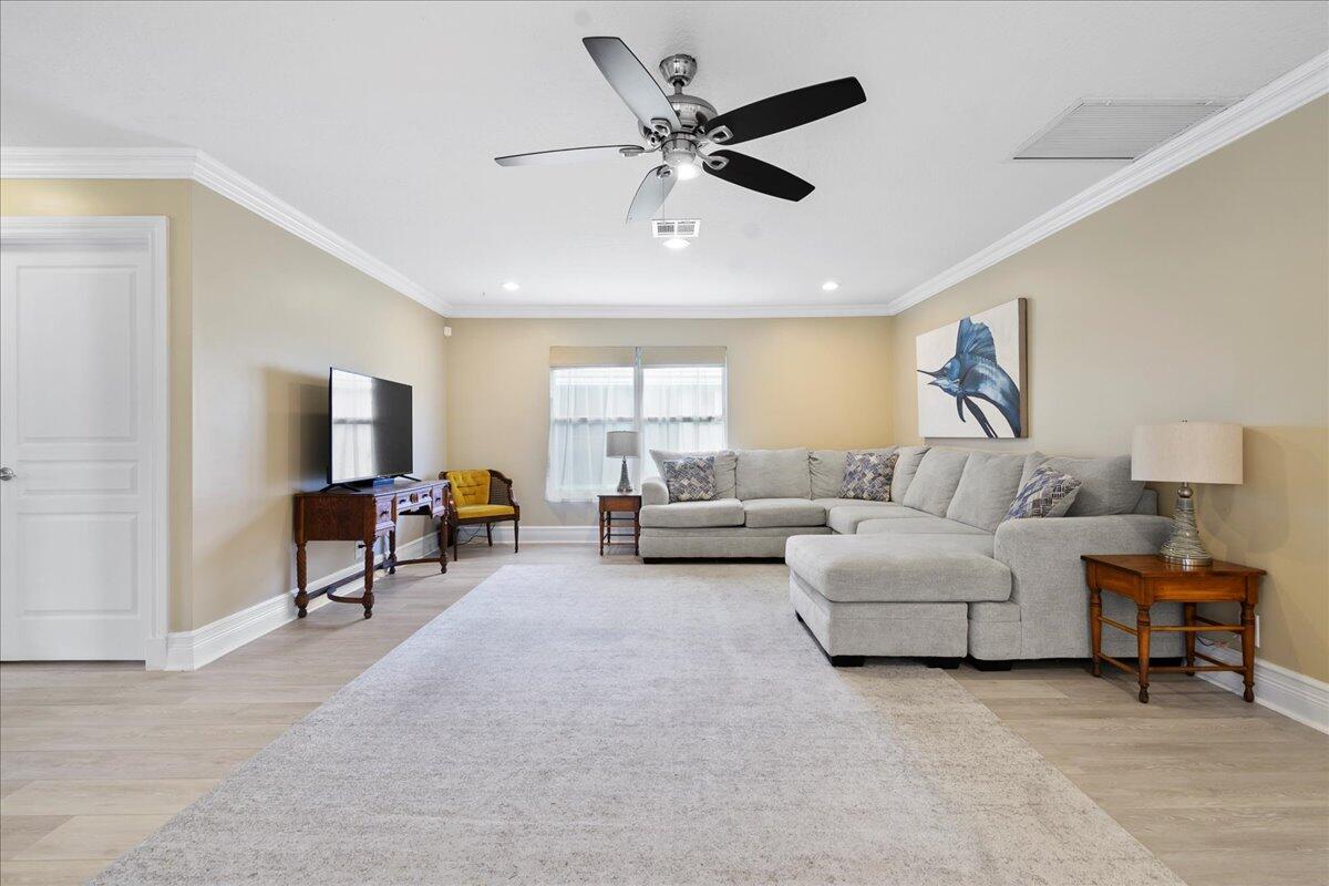 SOUTH SHORE 1 OF WELLINGTON - Residential