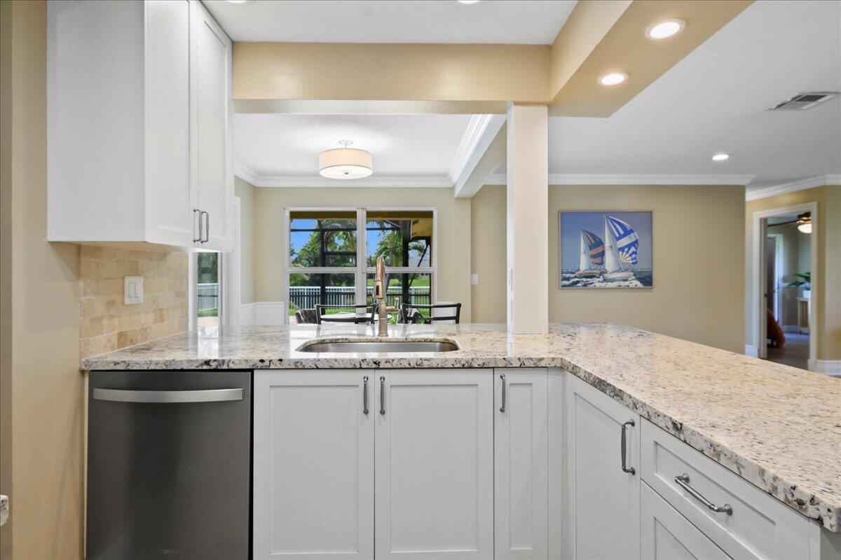 SOUTH SHORE 1 OF WELLINGTON - Residential