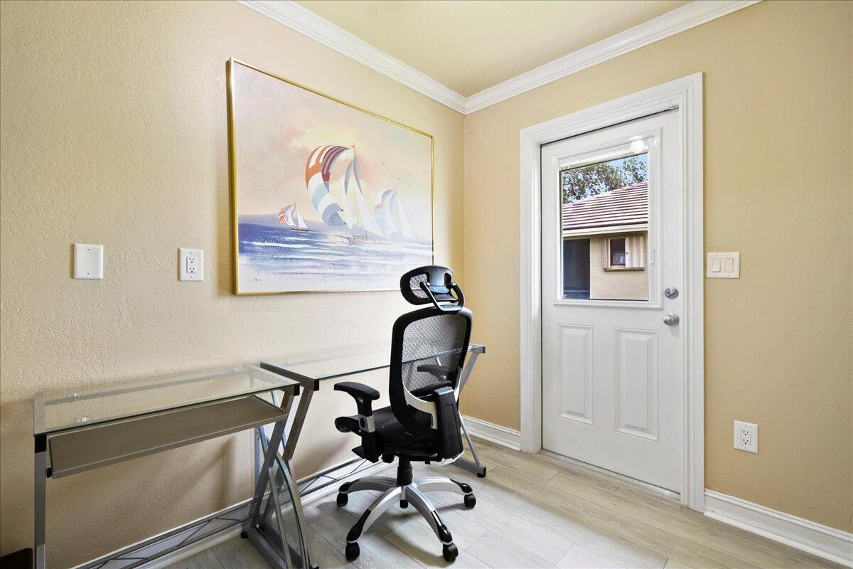 SOUTH SHORE 1 OF WELLINGTON - Residential