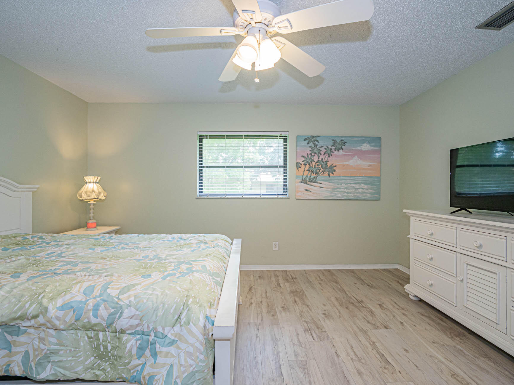 OAK PARK TERRACE UNITS 1-16 - Residential Lease