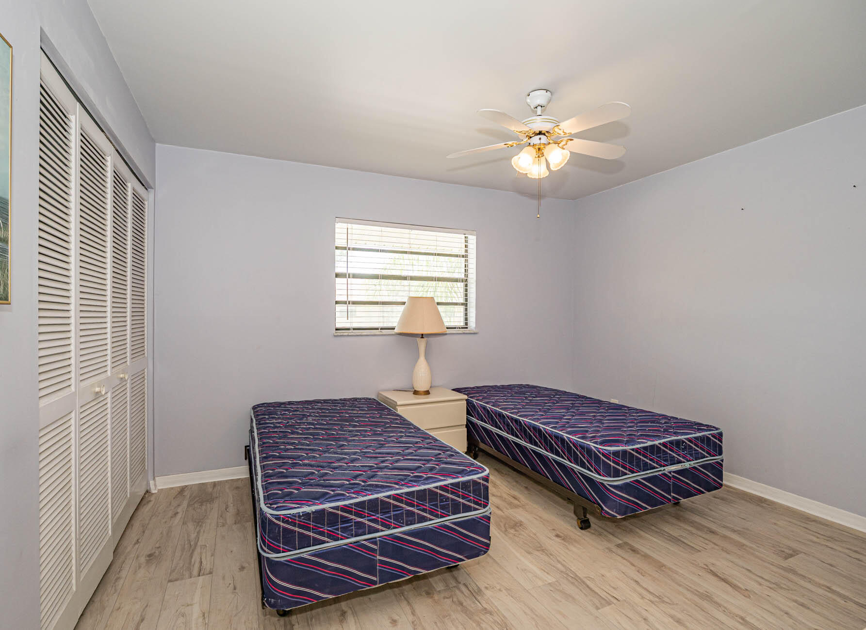 OAK PARK TERRACE UNITS 1-16 - Residential Lease