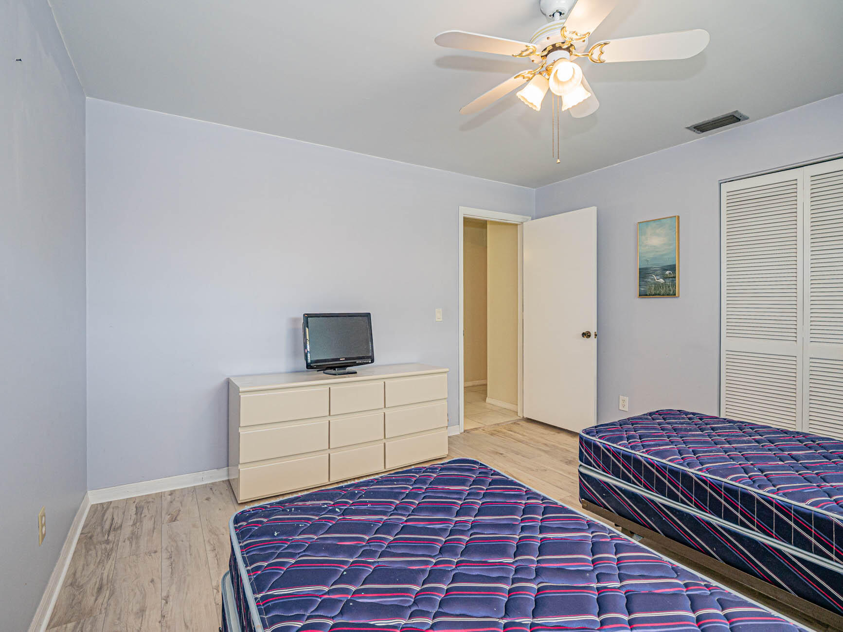 OAK PARK TERRACE UNITS 1-16 - Residential Lease