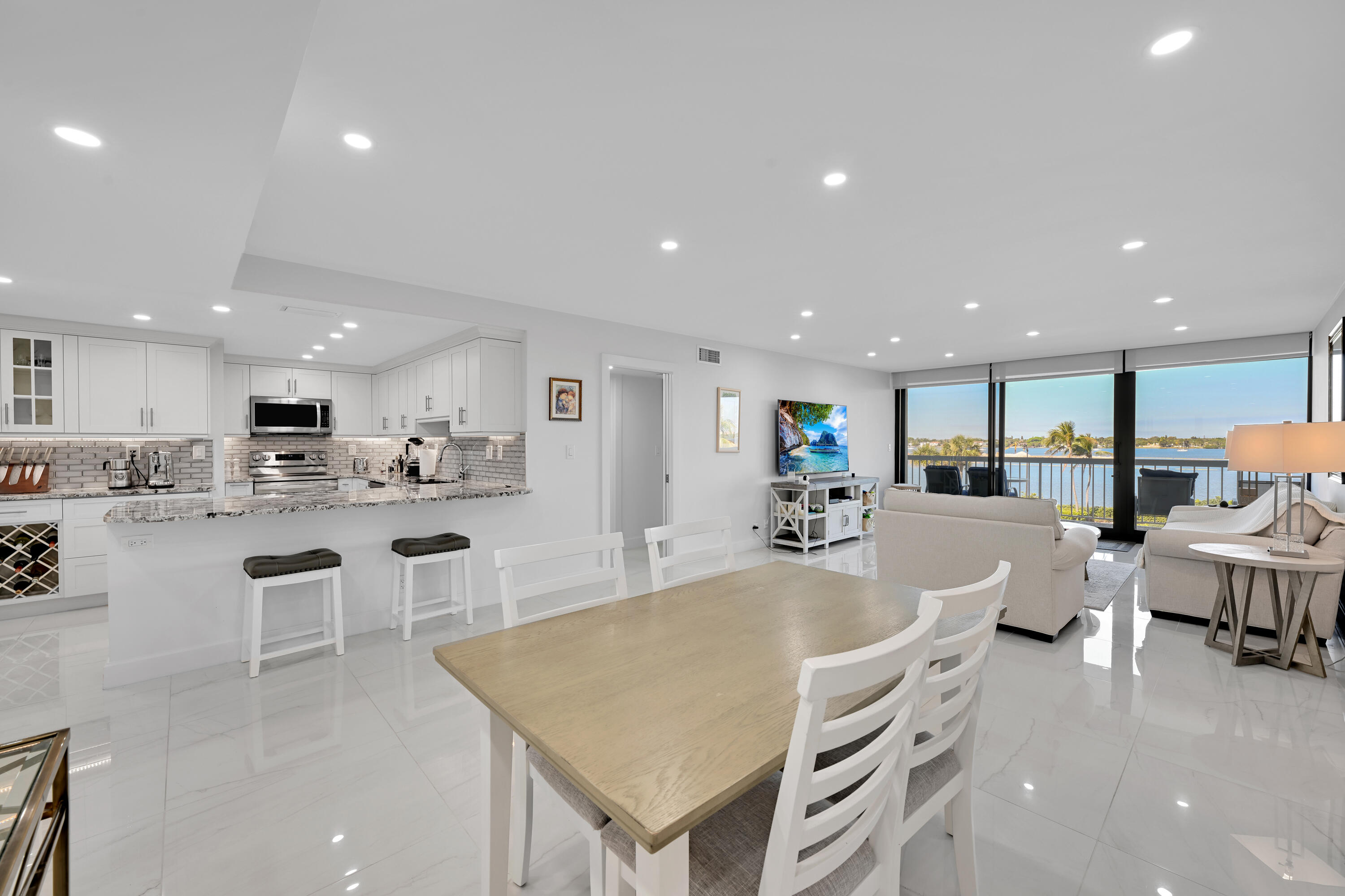 MERIDIAN OF PALM BEACH CONDO - Residential