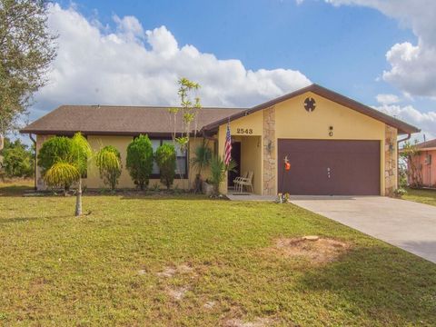 2543 SE Price Court Port St Lucie FL 34953