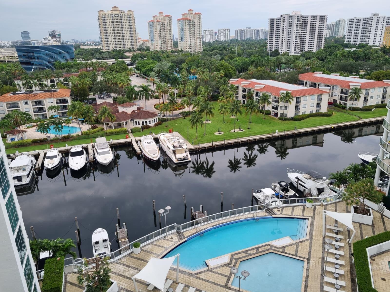 THE ATRIUM AT AVENTURA CO - Residential Lease