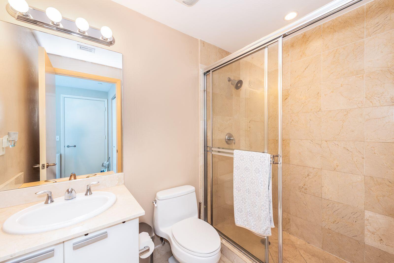 THE ATRIUM AT AVENTURA CO - Residential Lease