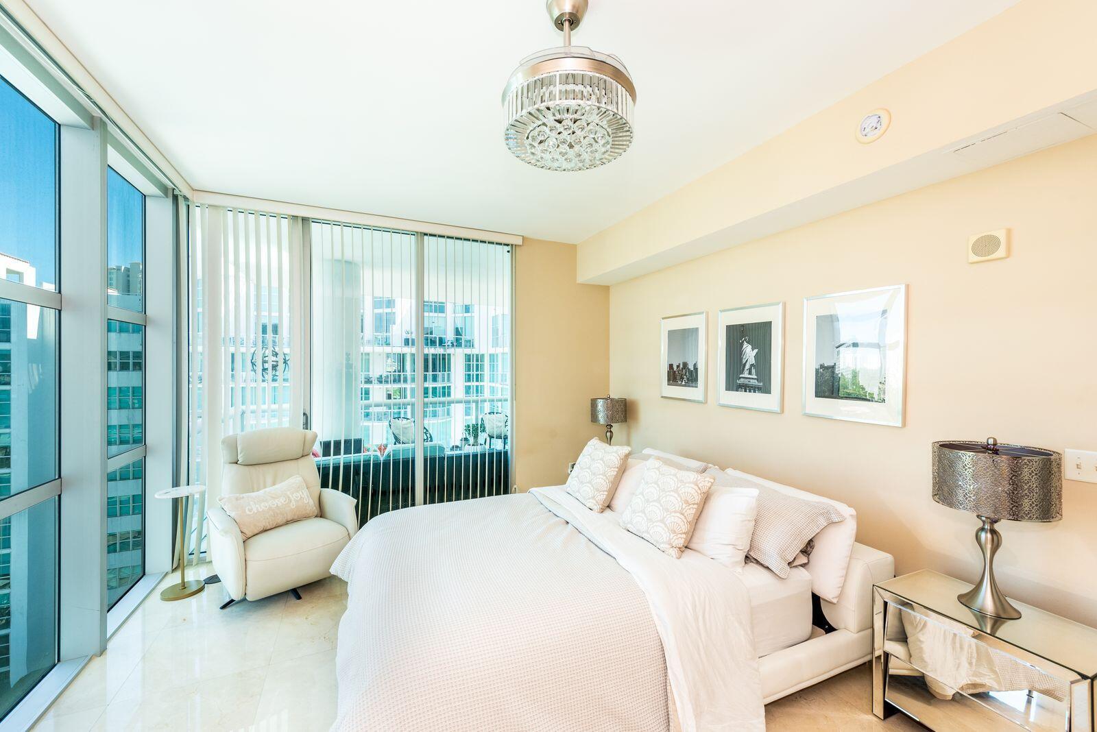 THE ATRIUM AT AVENTURA CO - Residential Lease