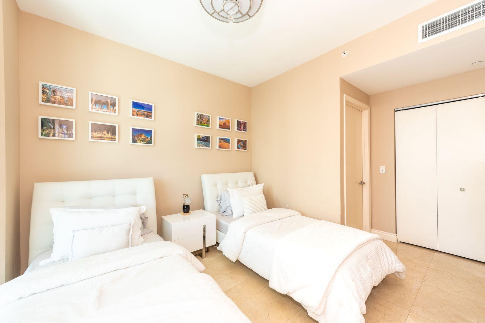 THE ATRIUM AT AVENTURA CO - Residential Lease