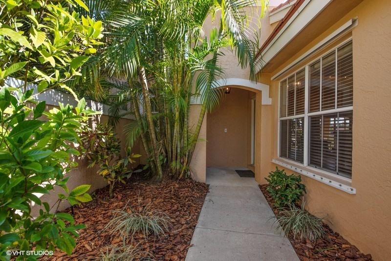 LAKEFIELD OF THE LANDINGS AT WELLINGTON 2B - Residential