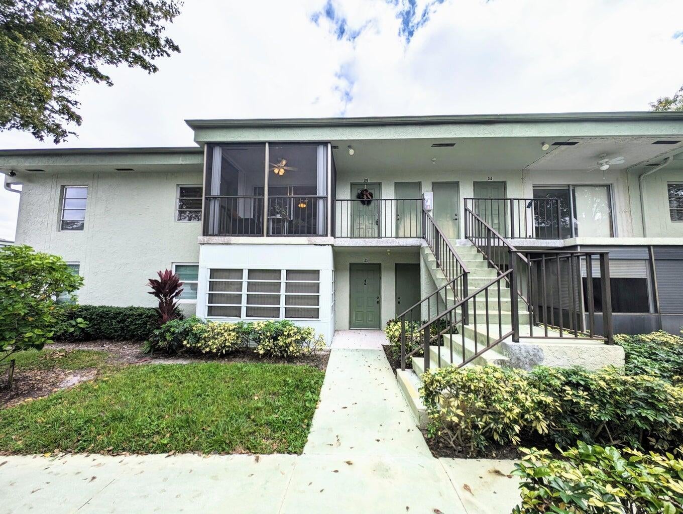 7515 S Oriole Boulevard 203