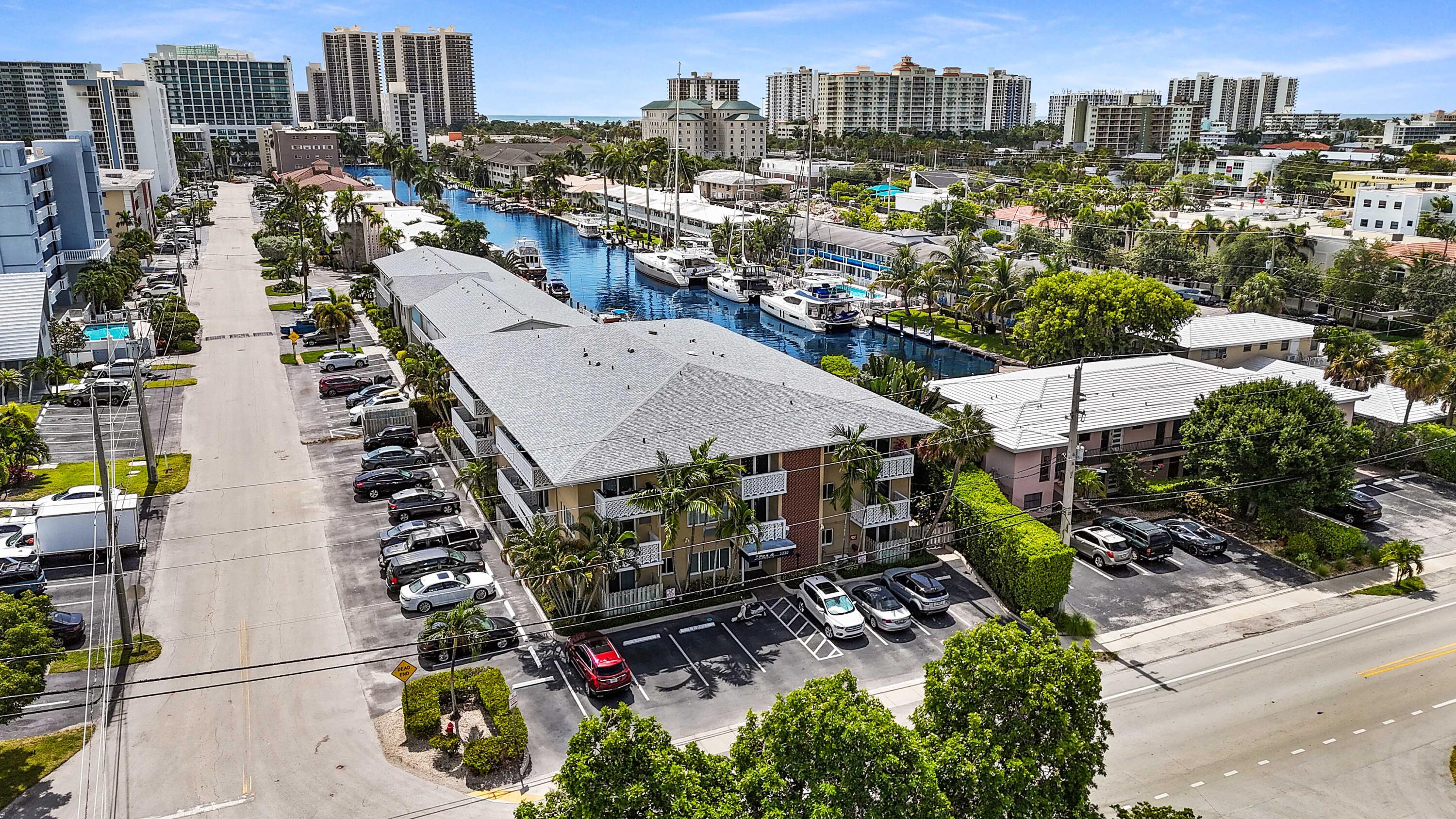 3220 Bayview Drive 202