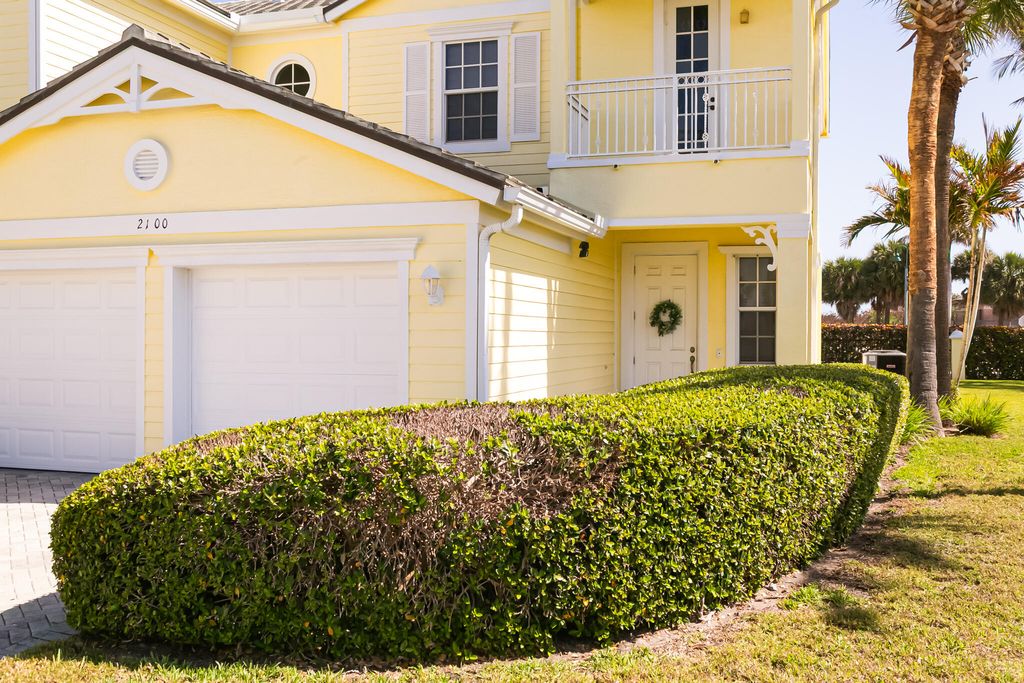 Photo of 2100 Mariner Bay Boulevard, Fort Pierce, FL 34949 (MLS # B26000109)