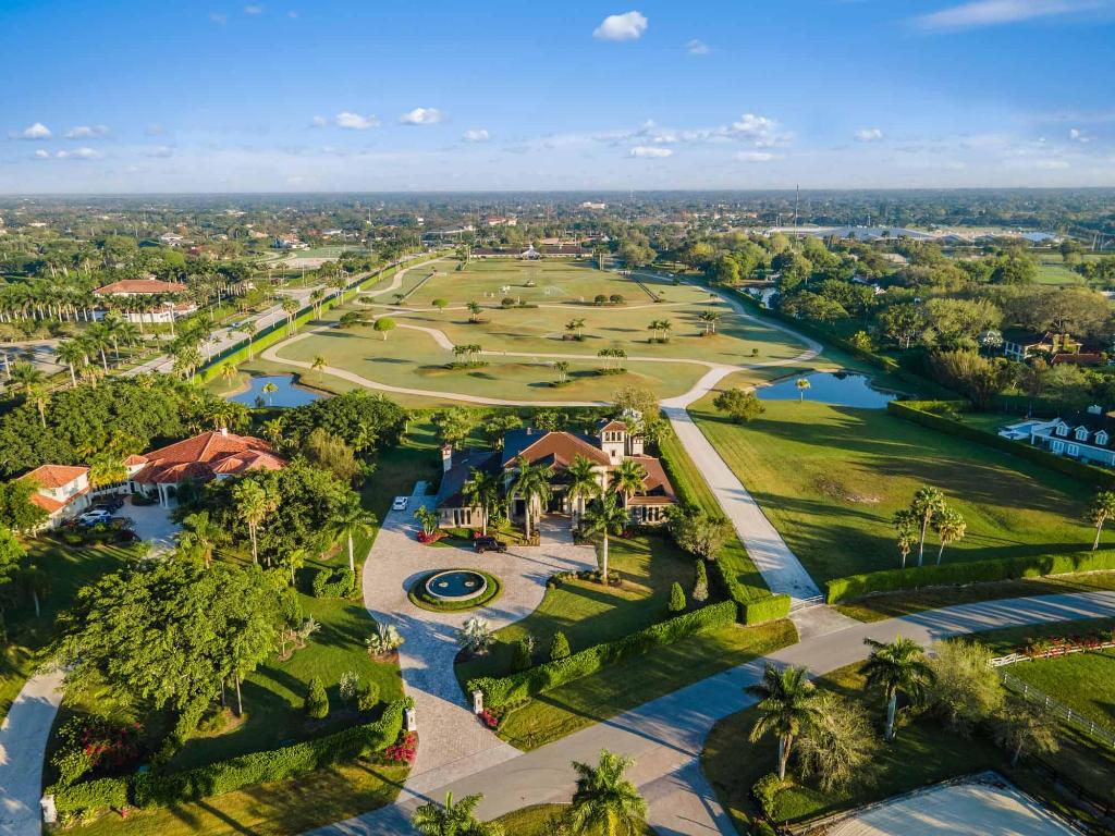 SOUTHFIELDS WELLINGTON COUNTRY - Residential