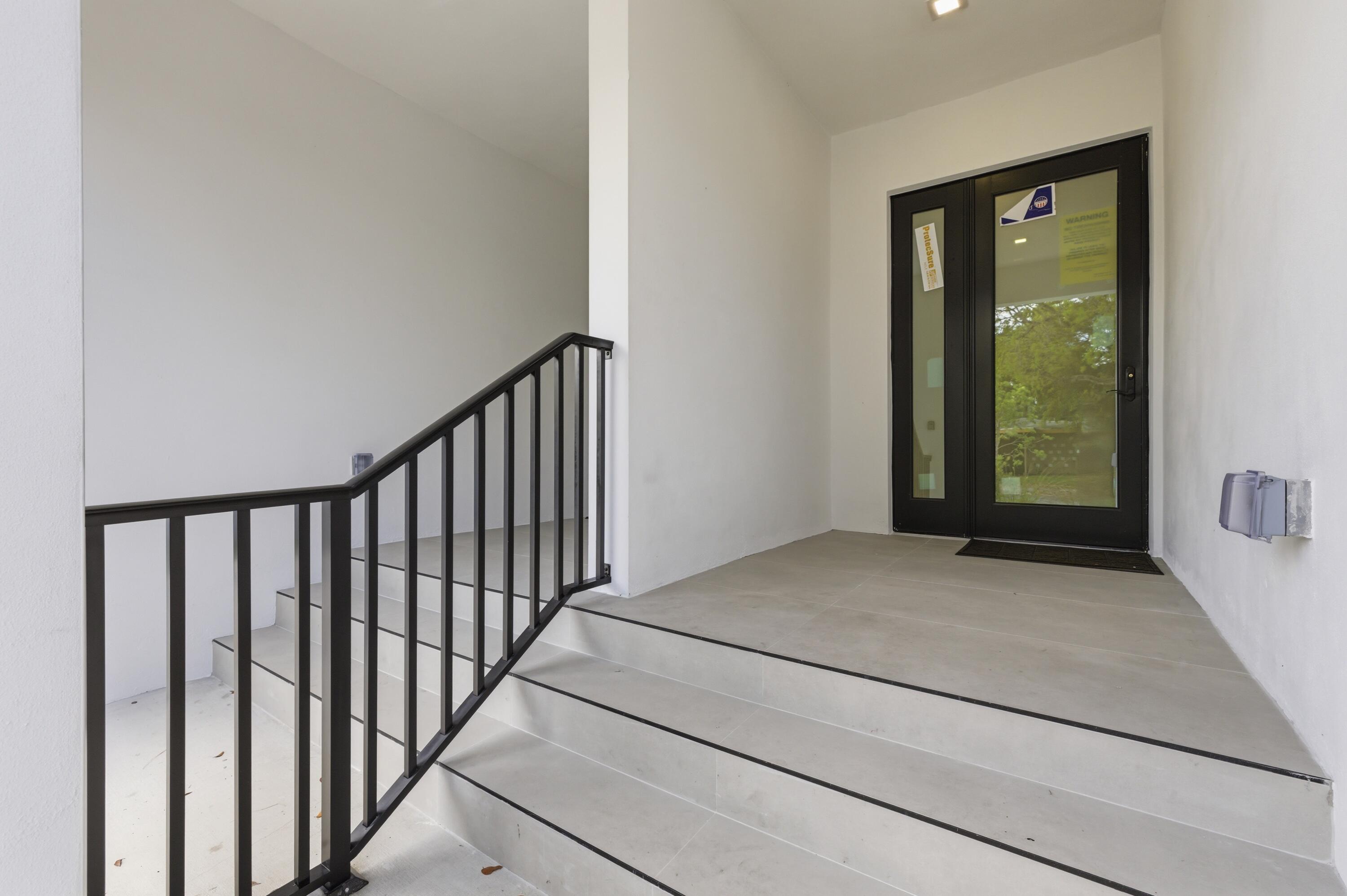 Sailboat Bend - Residential